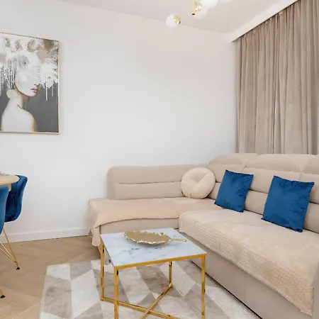 Apartment Bright Beige With Furnished Balcony And Parking In By Renters